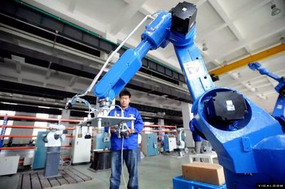 邁向工業(yè)新紀(jì)元 中國工程院報(bào)告解析新一代智能制造與AI軟件開發(fā)